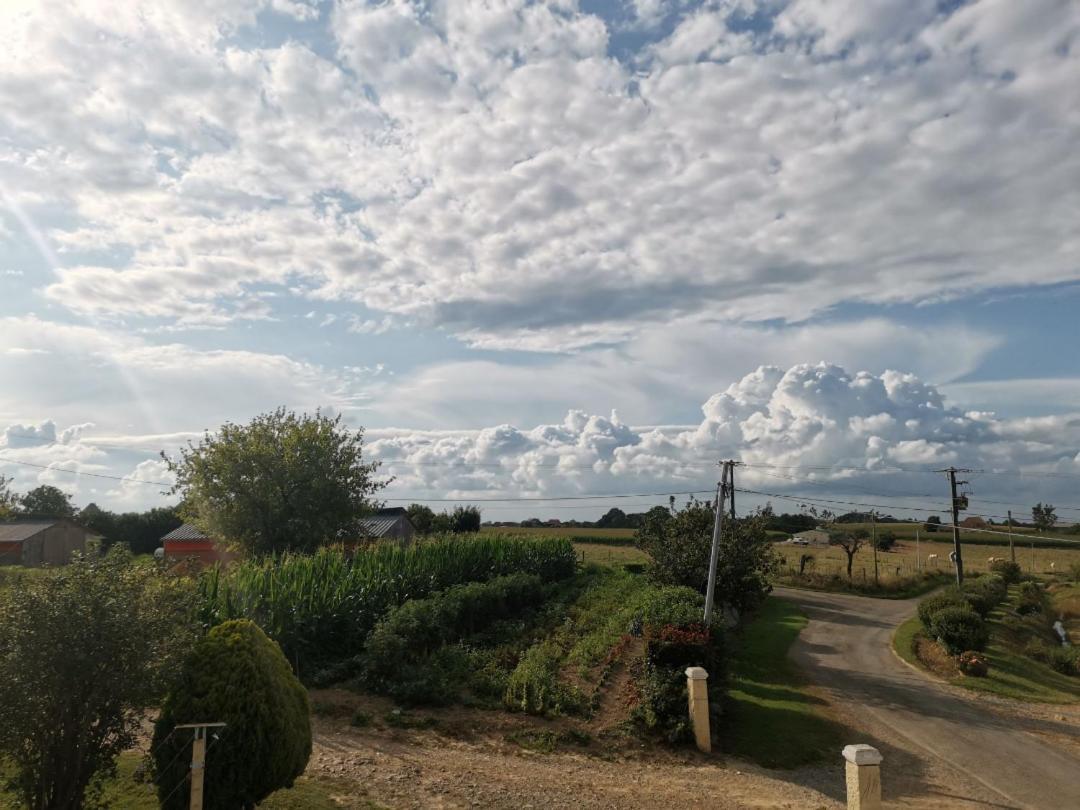 Appartement Calme En Pleine Campagne Malaussanne Bagian luar foto